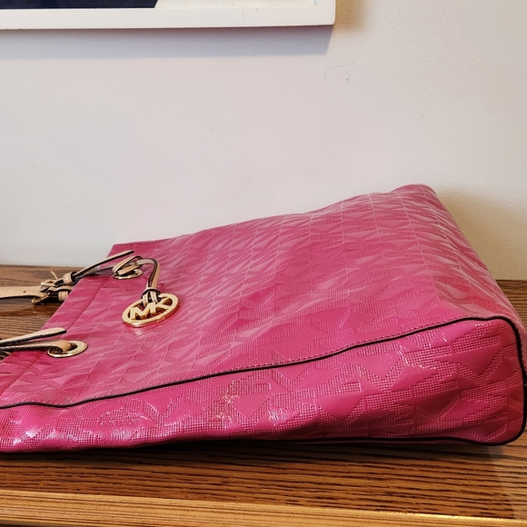 Michael Kors tote - Picture 8 of 10